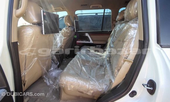 Buy Import 2010 Toyota Land Cruiser in Import - Dubai, Bandarban Buy Import 2010 Toyota Land Cruiser in Import - Dubai, Bandarban