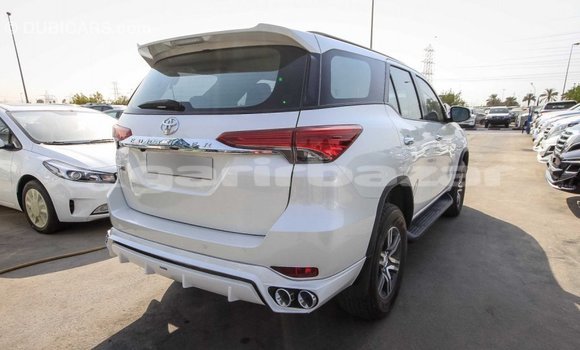 কেনা আমদানি Toyota Fortuner White গাড়ী মধ্যে ইম্পোর্ট - দুবাই মধ্যে Bandarban কেনা আমদানি Toyota Fortuner White গাড়ী মধ্যে ইম্পোর্ট - দুবাই মধ্যে Bandarban