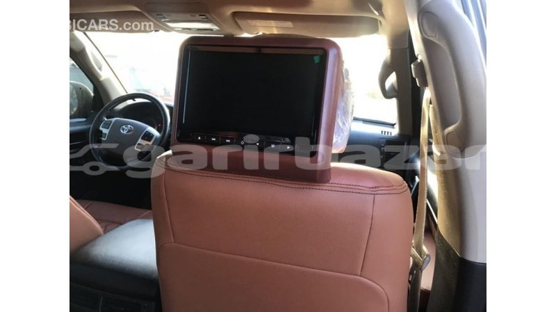 Big with watermark toyota land cruiser bandarban import dubai 1395