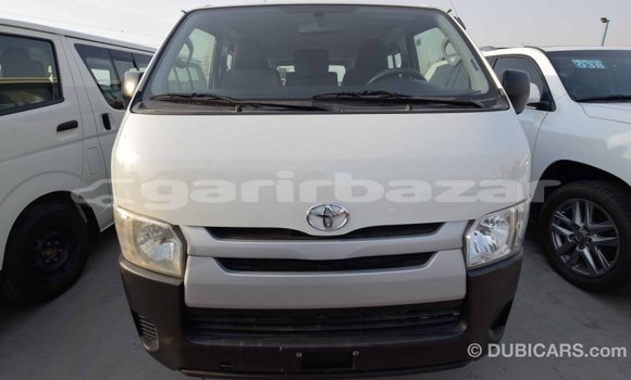 কেনা আমদানি Toyota Hiace White গাড়ী মধ্যে ইম্পোর্ট - দুবাই মধ্যে Bandarban কেনা আমদানি Toyota Hiace White গাড়ী মধ্যে ইম্পোর্ট - দুবাই মধ্যে Bandarban