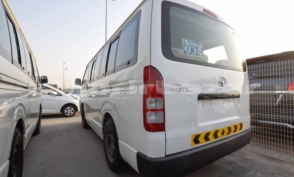 কেনা আমদানি Toyota Hiace White গাড়ী মধ্যে ইম্পোর্ট - দুবাই মধ্যে Bandarban কেনা আমদানি Toyota Hiace White গাড়ী মধ্যে ইম্পোর্ট - দুবাই মধ্যে Bandarban