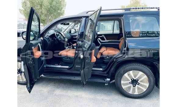 Buy Import 2019 Toyota Land Cruiser in Import - Dubai, Bandarban Buy Import 2019 Toyota Land Cruiser in Import - Dubai, Bandarban