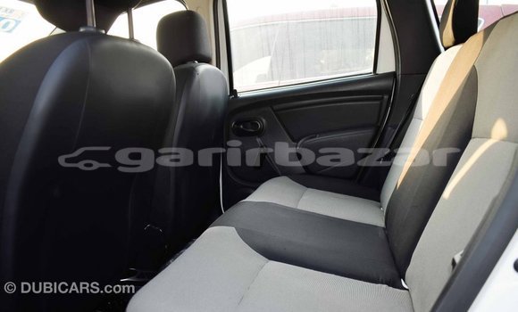 কেনা আমদানি Renault Duster White গাড়ী মধ্যে ইম্পোর্ট - দুবাই মধ্যে Bandarban কেনা আমদানি Renault Duster White গাড়ী মধ্যে ইম্পোর্ট - দুবাই মধ্যে Bandarban
