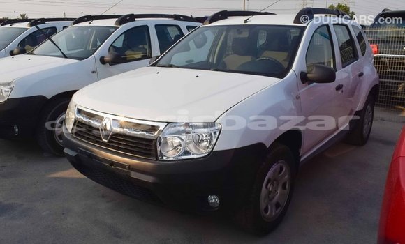 কেনা আমদানি Renault Duster White গাড়ী মধ্যে ইম্পোর্ট - দুবাই মধ্যে Bandarban কেনা আমদানি Renault Duster White গাড়ী মধ্যে ইম্পোর্ট - দুবাই মধ্যে Bandarban