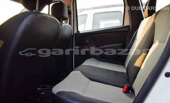 কেনা আমদানি Renault Duster White গাড়ী মধ্যে ইম্পোর্ট - দুবাই মধ্যে Bandarban কেনা আমদানি Renault Duster White গাড়ী মধ্যে ইম্পোর্ট - দুবাই মধ্যে Bandarban