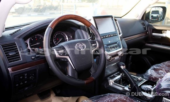 Buy Import 2018 Toyota Land Cruiser in Import - Dubai, Bandarban Buy Import 2018 Toyota Land Cruiser in Import - Dubai, Bandarban