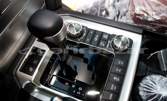 Buy Import 2018 Toyota Land Cruiser in Import - Dubai, Bandarban Buy Import 2018 Toyota Land Cruiser in Import - Dubai, Bandarban