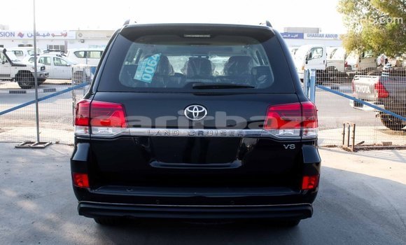 Buy Import 2018 Toyota Land Cruiser in Import - Dubai, Bandarban Buy Import 2018 Toyota Land Cruiser in Import - Dubai, Bandarban
