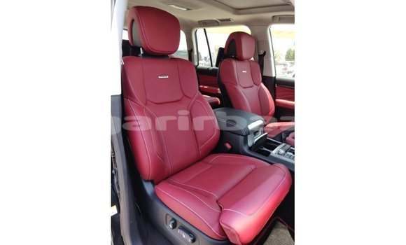 Buy Import 2019 Toyota Land Cruiser in Import - Dubai, Bandarban Buy Import 2019 Toyota Land Cruiser in Import - Dubai, Bandarban