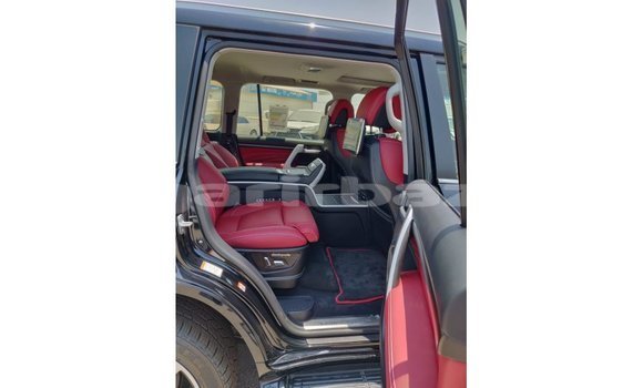 Buy Import 2019 Toyota Land Cruiser in Import - Dubai, Bandarban Buy Import 2019 Toyota Land Cruiser in Import - Dubai, Bandarban