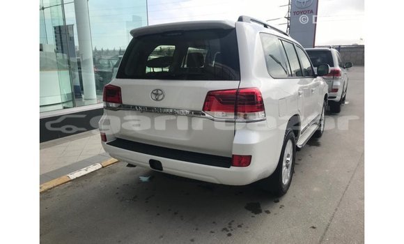 Buy Import 2019 Toyota Land Cruiser in Import - Dubai, Bandarban Buy Import 2019 Toyota Land Cruiser in Import - Dubai, Bandarban