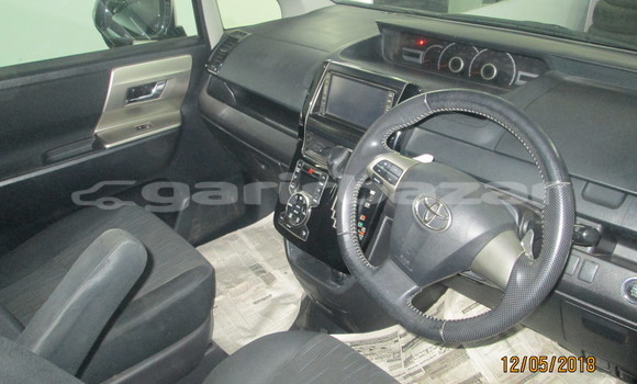 কেনা আমদানি Toyota Noah Black গাড়ী মধ্যে ঢাকা মধ্যে Dhaka কেনা আমদানি Toyota Noah Black গাড়ী মধ্যে ঢাকা মধ্যে Dhaka