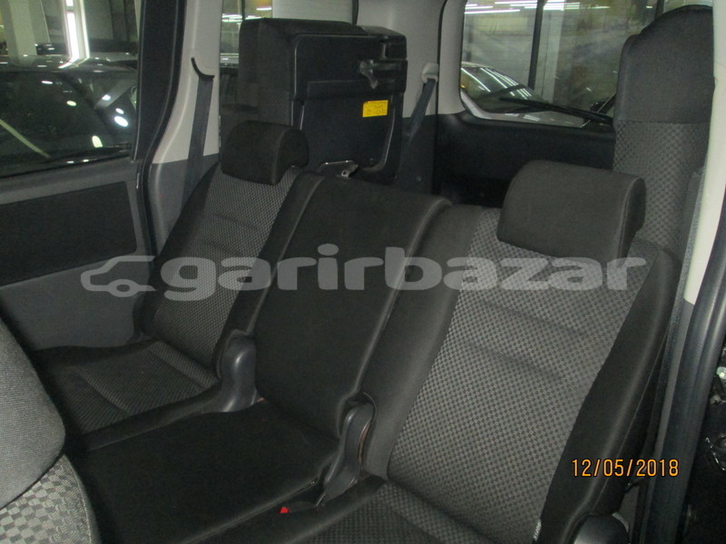 Big with watermark toyota noah dhaka dhaka 1622