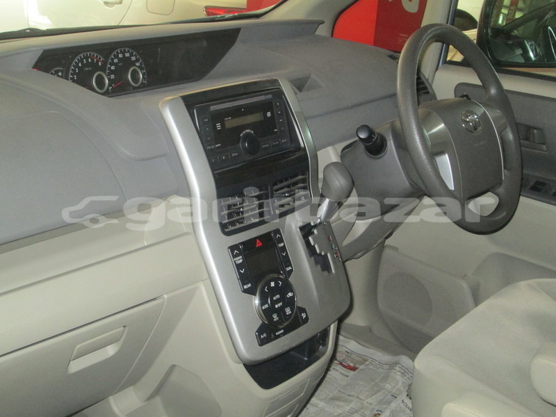 Big with watermark toyota noah dhaka dhaka 1626