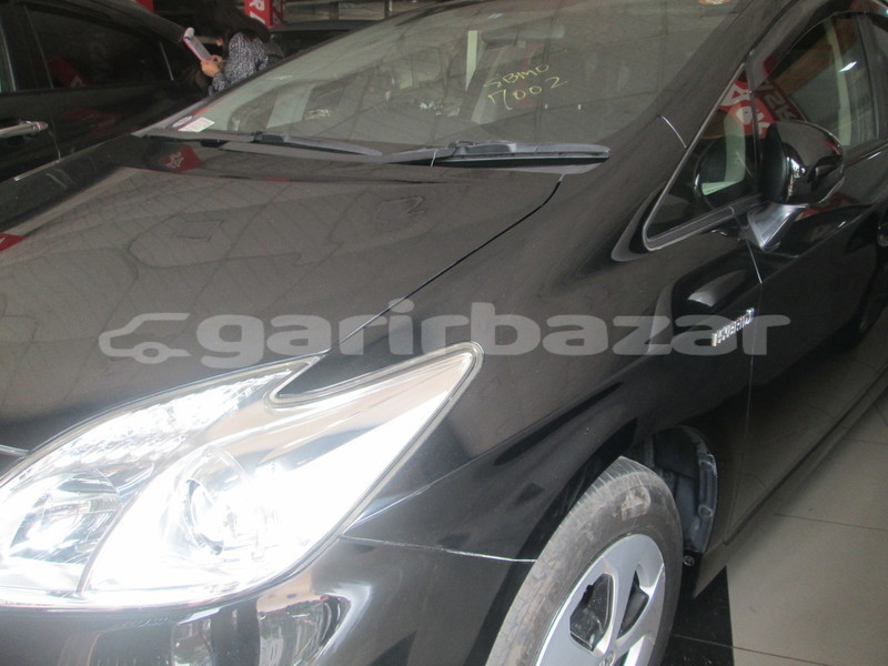 Big with watermark toyota prius dhaka dhaka 1628
