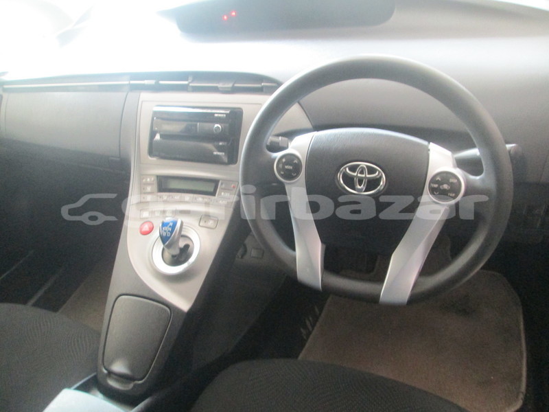 Big with watermark toyota prius dhaka dhaka 1628