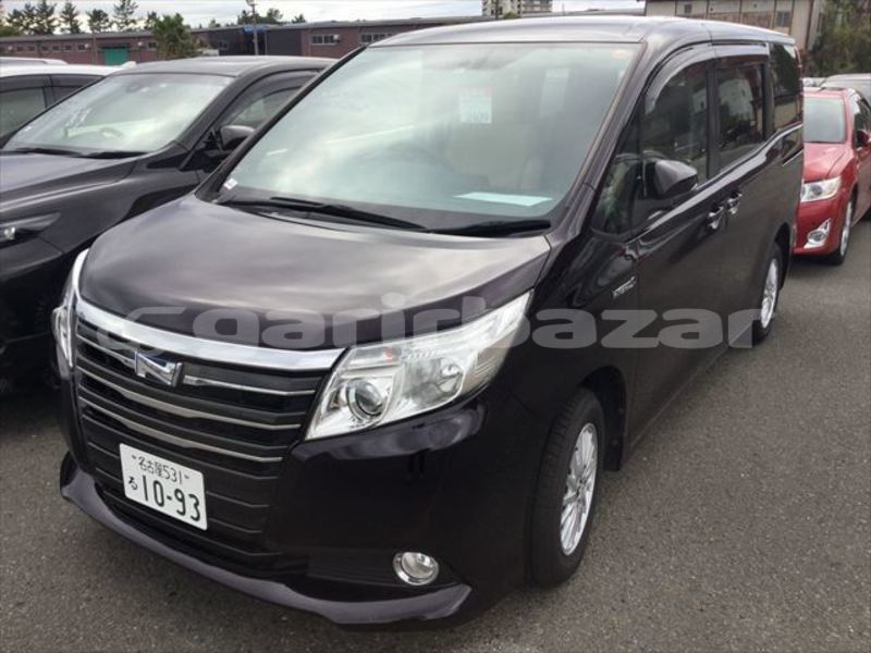 Big with watermark toyota noah dhaka dhaka 1636