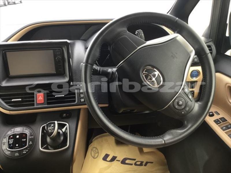 Big with watermark toyota noah dhaka dhaka 1636