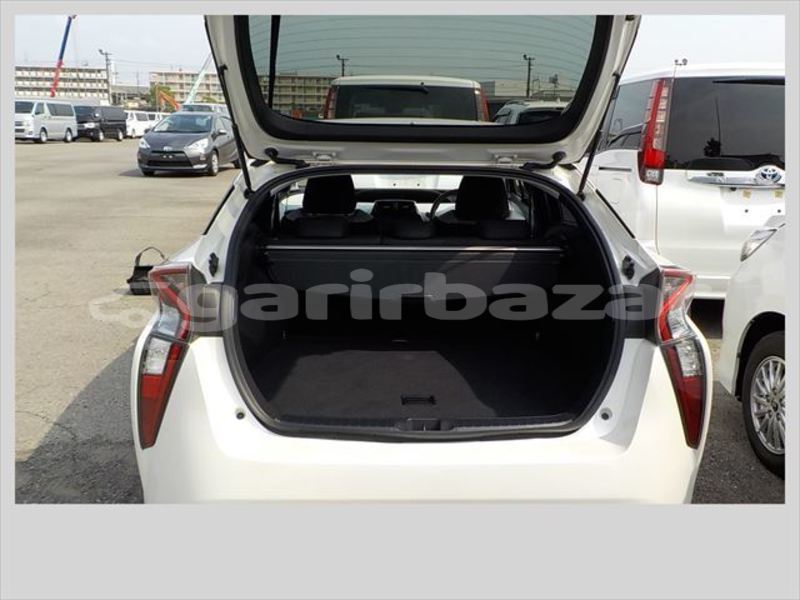 Big with watermark toyota prius dhaka dhaka 1639