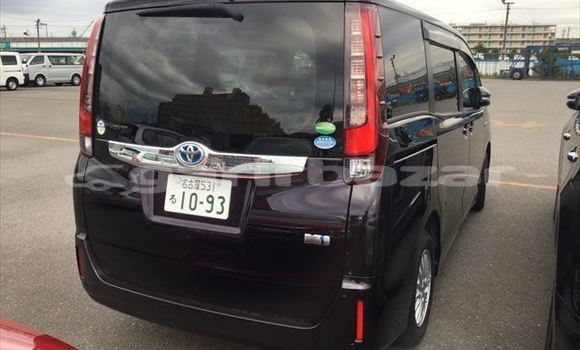 কেনা আমদানি Toyota Noah Burgundy গাড়ী মধ্যে ঢাকা মধ্যে Dhaka কেনা আমদানি Toyota Noah Burgundy গাড়ী মধ্যে ঢাকা মধ্যে Dhaka