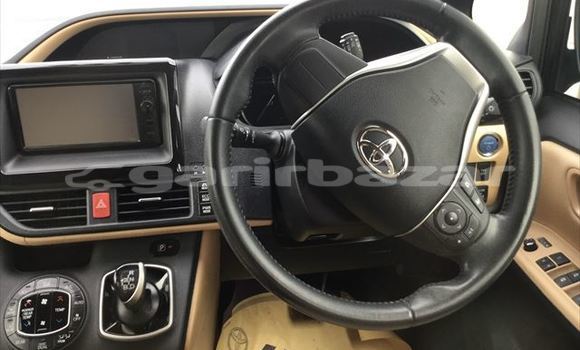 কেনা আমদানি Toyota Noah Burgundy গাড়ী মধ্যে ঢাকা মধ্যে Dhaka কেনা আমদানি Toyota Noah Burgundy গাড়ী মধ্যে ঢাকা মধ্যে Dhaka