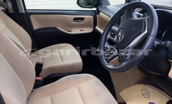 কেনা আমদানি Toyota Noah Burgundy গাড়ী মধ্যে ঢাকা মধ্যে Dhaka কেনা আমদানি Toyota Noah Burgundy গাড়ী মধ্যে ঢাকা মধ্যে Dhaka