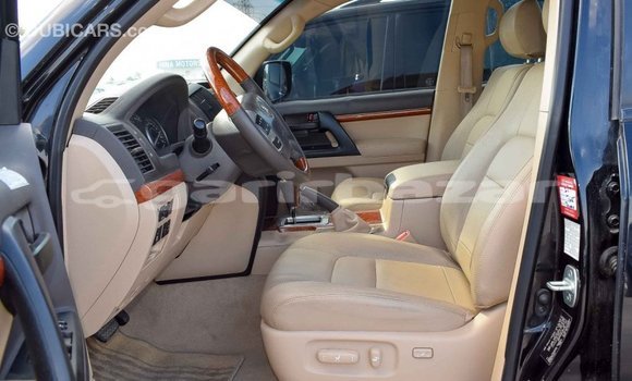Buy Import 2014 Toyota Land Cruiser in Import - Dubai, Bandarban Buy Import 2014 Toyota Land Cruiser in Import - Dubai, Bandarban