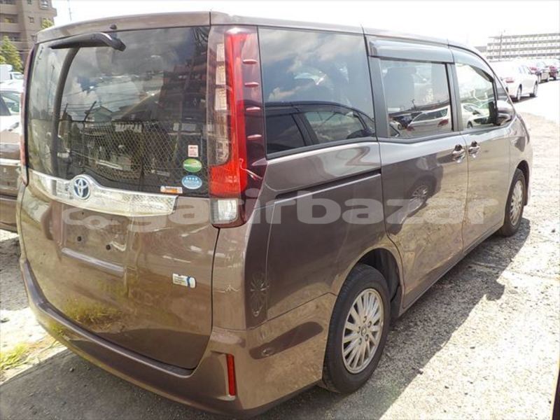 Big with watermark toyota noah dhaka dhaka 1659