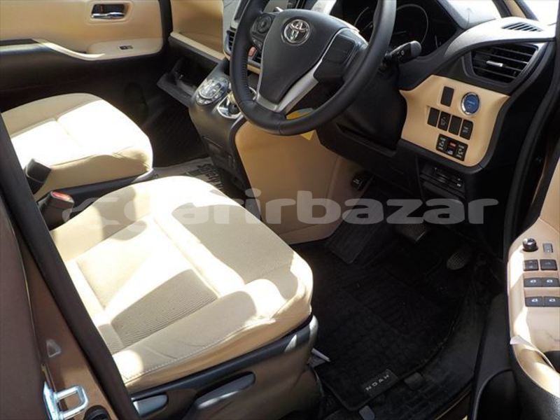 Big with watermark toyota noah dhaka dhaka 1659