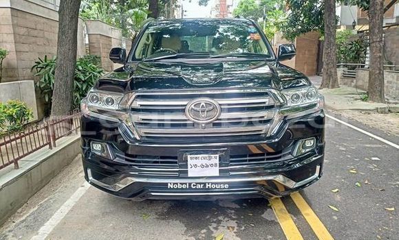 Buy Used 2011 Toyota Land Cruiser in Dhaka, Dhaka Buy Used 2011 Toyota Land Cruiser in Dhaka, Dhaka