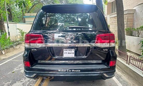 Buy Used 2011 Toyota Land Cruiser in Dhaka, Dhaka Buy Used 2011 Toyota Land Cruiser in Dhaka, Dhaka
