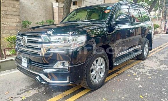 Buy Used 2015 Toyota Land cruiser prado in Dhaka, Dhaka Buy Used 2015 Toyota Land cruiser prado in Dhaka, Dhaka