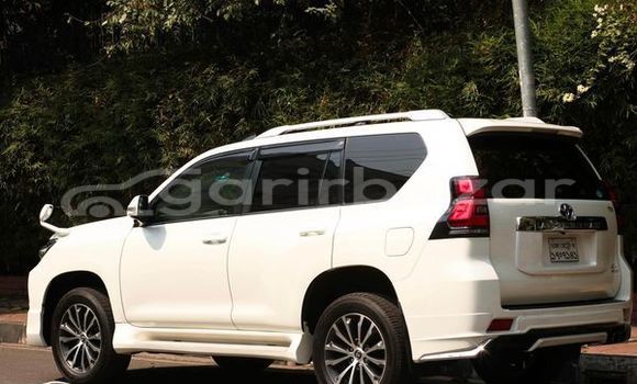 Buy Used 2018 Toyota Prado in Dhaka, Dhaka Buy Used 2018 Toyota Prado in Dhaka, Dhaka