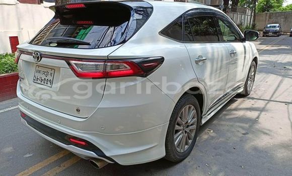Buy Used 2017 Toyota Harrier in Dhaka, Dhaka Buy Used 2017 Toyota Harrier in Dhaka, Dhaka