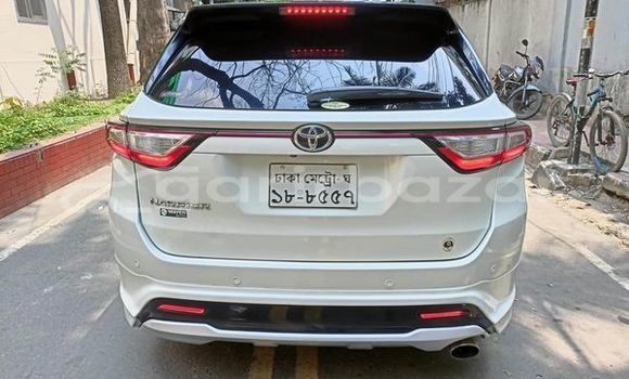Buy Used 2017 Toyota Harrier in Dhaka, Dhaka Buy Used 2017 Toyota Harrier in Dhaka, Dhaka