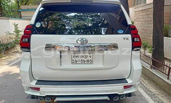 Buy Used 2015 Toyota land cruiser-prado tx in Dhaka, Dhaka Buy Used 2015 Toyota land cruiser-prado tx in Dhaka, Dhaka
