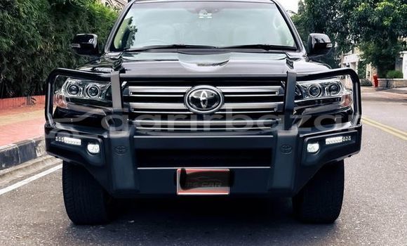 Buy Used 2018 Toyota Land Cruiser in Dhaka, Dhaka Buy Used 2018 Toyota Land Cruiser in Dhaka, Dhaka