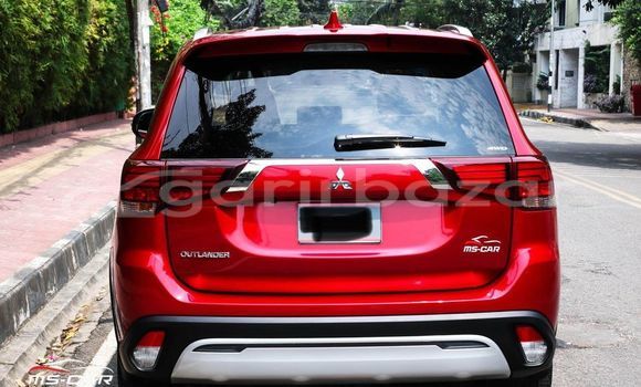 Buy Used 2020 Mitsubishi Outlander in Dhaka, Dhaka Buy Used 2020 Mitsubishi Outlander in Dhaka, Dhaka