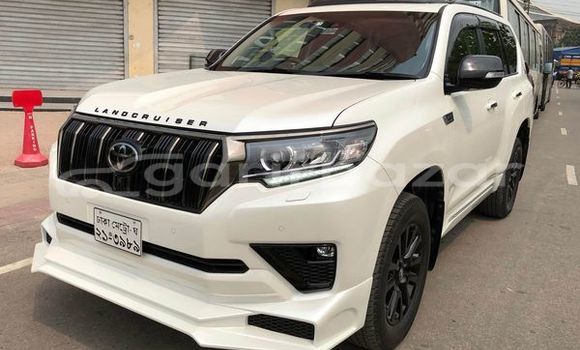 Buy Used 2021 Toyota Land Cruiser Prado in Dhaka, Dhaka Buy Used 2021 Toyota Land Cruiser Prado in Dhaka, Dhaka