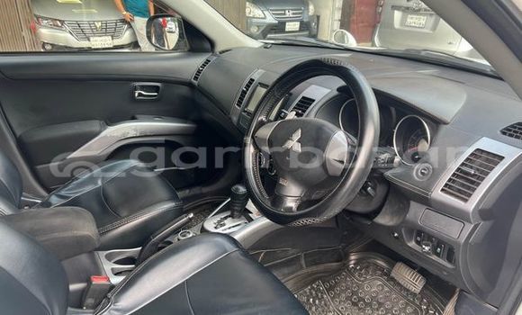 কেনা ব্যবহৃত Mitsubishi Outlander White গাড়ী মধ্যে ঢাকা মধ্যে Dhaka কেনা ব্যবহৃত Mitsubishi Outlander White গাড়ী মধ্যে ঢাকা মধ্যে Dhaka