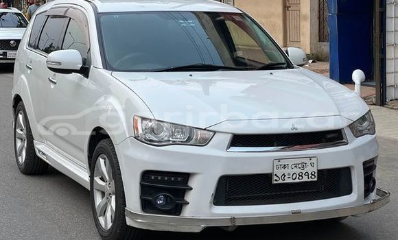 কেনা ব্যবহৃত Mitsubishi Outlander White গাড়ী মধ্যে ঢাকা মধ্যে Dhaka কেনা ব্যবহৃত Mitsubishi Outlander White গাড়ী মধ্যে ঢাকা মধ্যে Dhaka