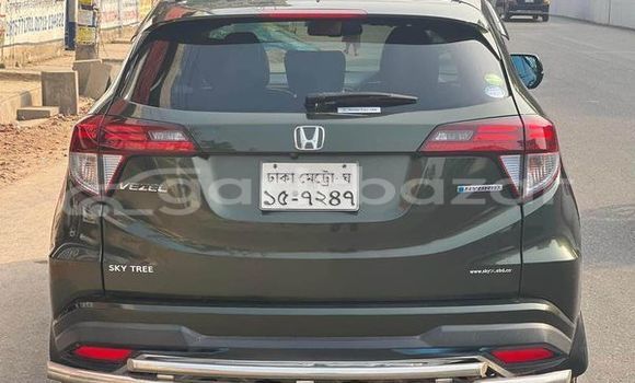 Buy Used 2014 Honda Vezel in Dhaka, Dhaka Buy Used 2014 Honda Vezel in Dhaka, Dhaka