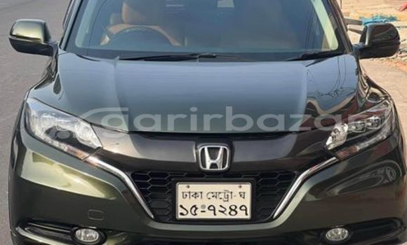 Buy Used 2014 Honda Vezel in Dhaka, Dhaka Buy Used 2014 Honda Vezel in Dhaka, Dhaka