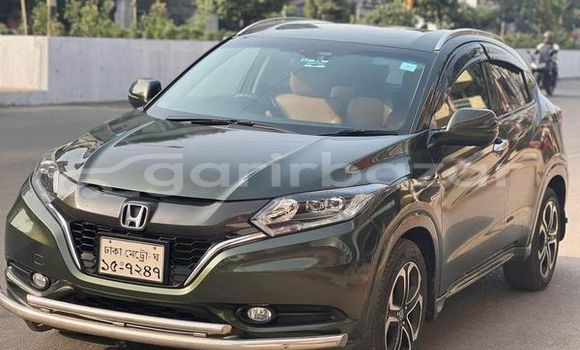Buy Used 2014 Honda Vezel in Dhaka, Dhaka Buy Used 2014 Honda Vezel in Dhaka, Dhaka