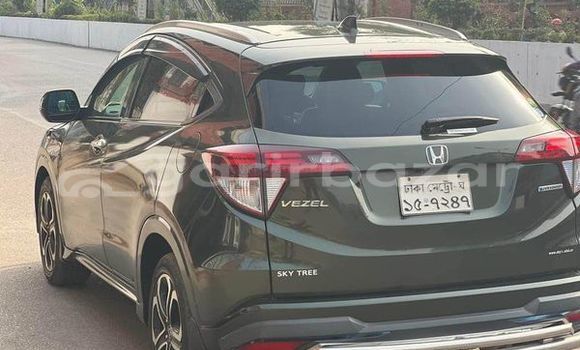 Buy Used 2014 Honda Vezel in Dhaka, Dhaka Buy Used 2014 Honda Vezel in Dhaka, Dhaka