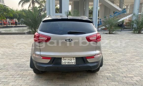 Buy Used 2011 Mercedes-Benz Sportage in Dhaka, Dhaka Buy Used 2011 Mercedes-Benz Sportage in Dhaka, Dhaka