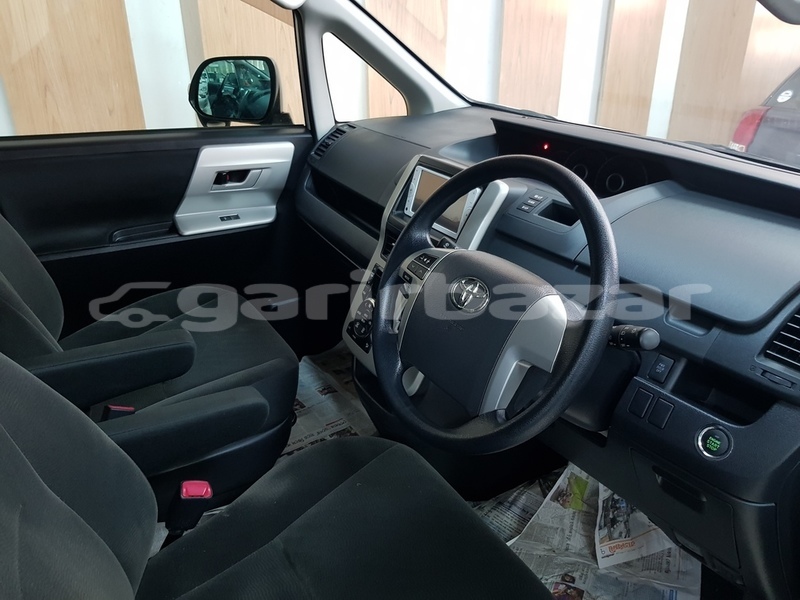 Big with watermark toyota noah dhaka dhaka 1695