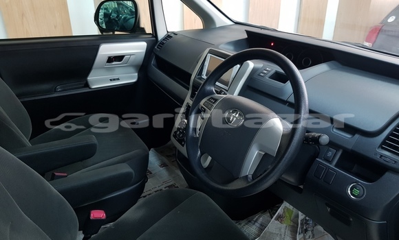 কেনা আমদানি Toyota Noah White গাড়ী মধ্যে ঢাকা মধ্যে Dhaka কেনা আমদানি Toyota Noah White গাড়ী মধ্যে ঢাকা মধ্যে Dhaka