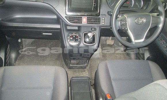 কেনা আমদানি Toyota Noah Black গাড়ী মধ্যে ঢাকা মধ্যে Dhaka কেনা আমদানি Toyota Noah Black গাড়ী মধ্যে ঢাকা মধ্যে Dhaka