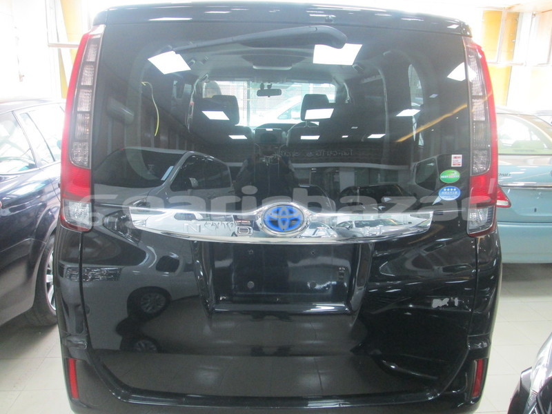 Big with watermark toyota noah dhaka dhaka 1703